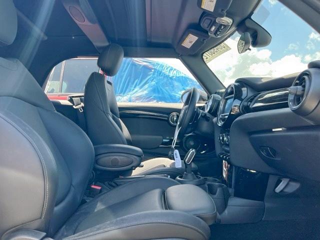 Photo 5 from auction – 2021 MINI COOPER S with VIN WMWWJ5C04M3N26441