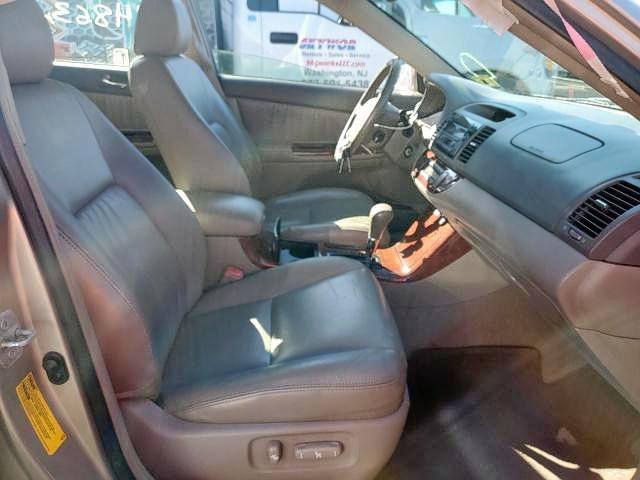 Photo 5 from auction – 2005 TOYOTA CAMRY LE with VIN 4T1BE30K85U026869