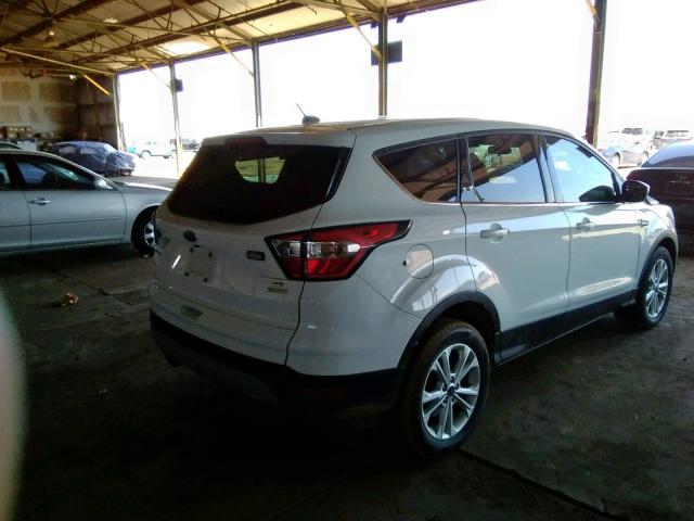 Photo 4 from auction – 2017 FORD ESCAPE SE with VIN 1FMCU0GD9HUB81531