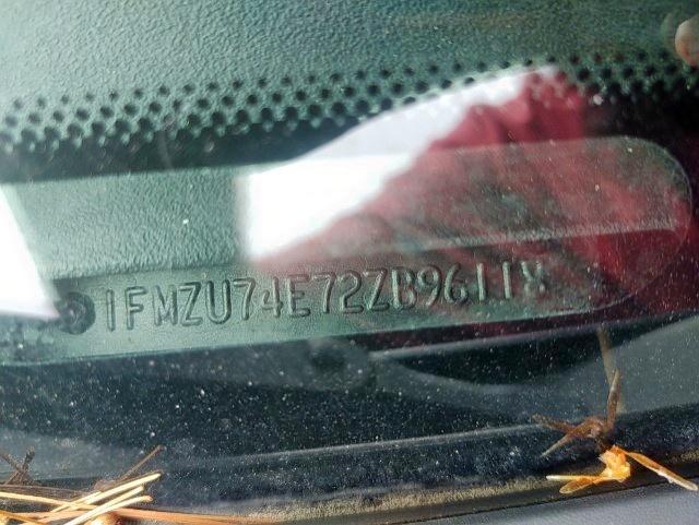Photo 10 from auction – 2002 FORD EXPLORER with VIN 1FMZU74E72ZB96118