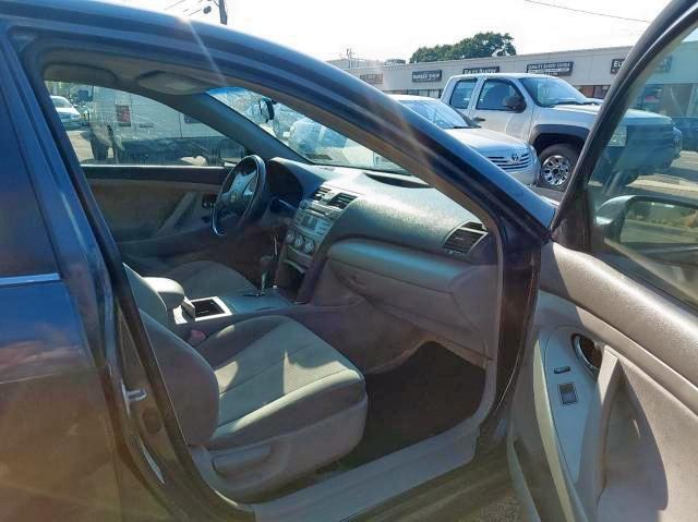 Photo 5 from auction – 2011 TOYOTA CAMRY BASE with VIN 4T1BF3EK2BU152274