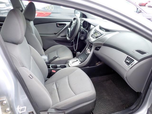 Photo 5 from auction – 2012 HYUNDAI ELANTRA GL with VIN 5NPDH4AE3CH128784