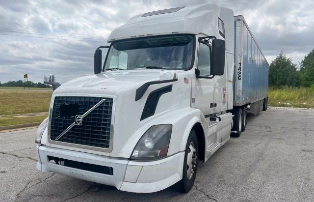 Photo 2 from auction – 2015 VOLVO VN VNL with VIN 4V4NC9EH8FN179310