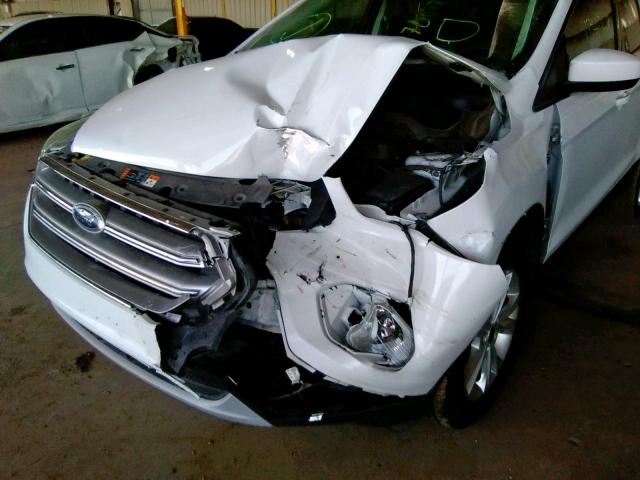 Photo 9 from auction – 2017 FORD ESCAPE SE with VIN 1FMCU0GD9HUB81531