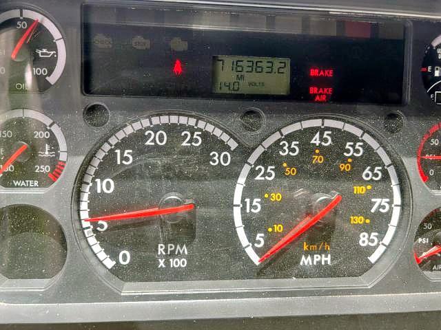 Photo 8 from auction – 2014 FREIGHTLINER CASCADIA 1 with VIN 3AKJGLDR9ESFK9759