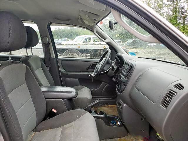 Photo 5 from auction – 2004 FORD ESCAPE XLS with VIN 1FMYU92154KA14001