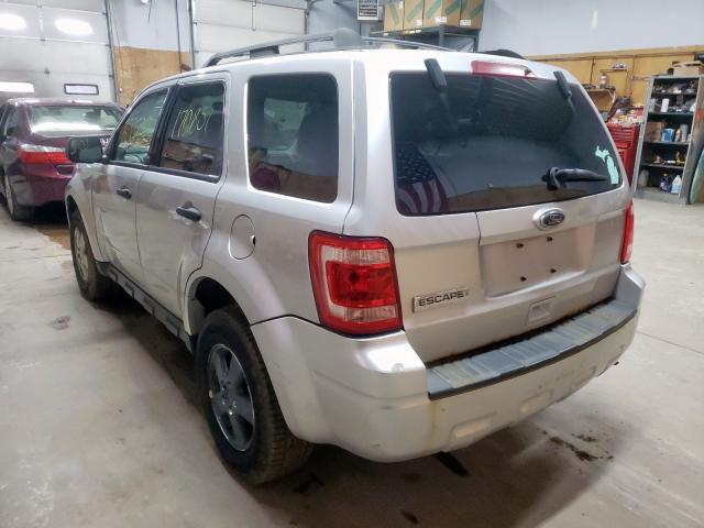 Photo 3 from auction – 2010 FORD ESCAPE XLS with VIN 1FMCU9C71AKD34733