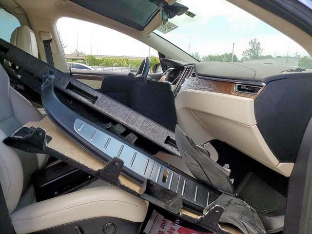Photo 4 from auction – 2018 TESLA MODEL X with VIN 5YJXCDE20JF089580