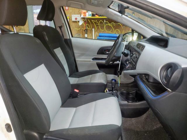 Photo 5 from auction – 2012 TOYOTA PRIUS C with VIN JTDKDTB36C1527562