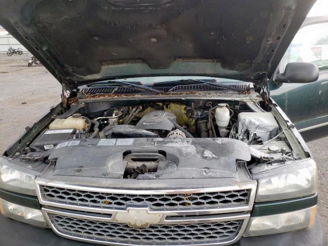 Photo 7 from auction – 2005 CHEVROLET SILVERADO with VIN 1GCHK29U15E215850