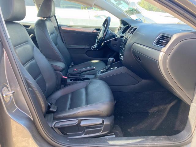 Photo 5 from auction – 2017 VOLKSWAGEN JETTA SE with VIN 3VWDB7AJ6HM392404