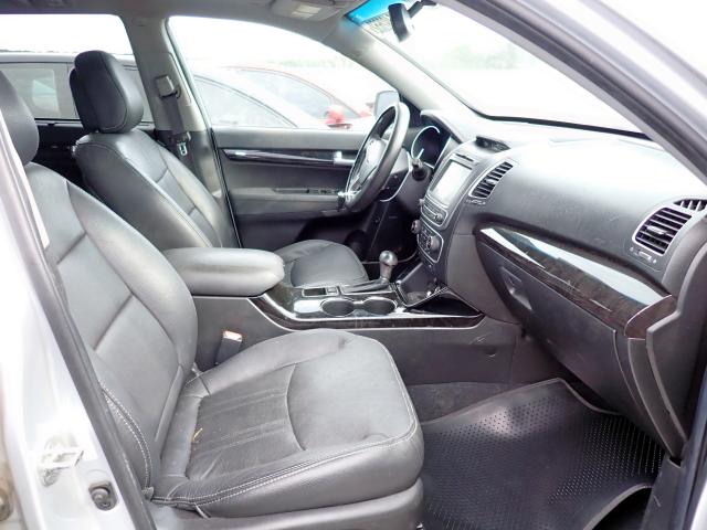 Photo 5 from auction – 2015 KIA SORENTO SX with VIN 5XYKW4A76FG588113