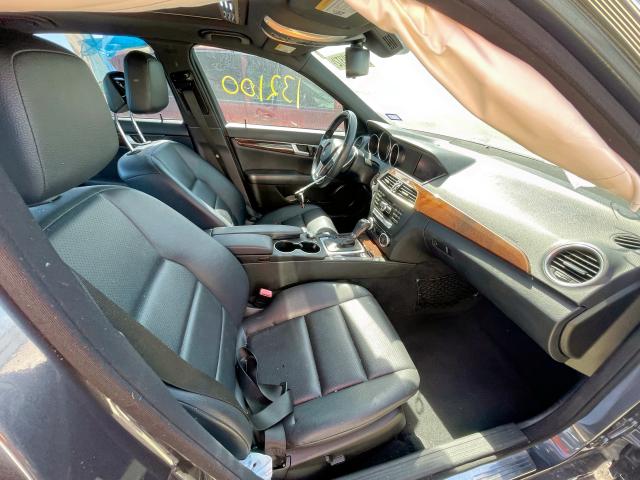 Photo 5 from auction – 2014 MERCEDES-BENZ C 250 with VIN WDDGF4HB8EA955307