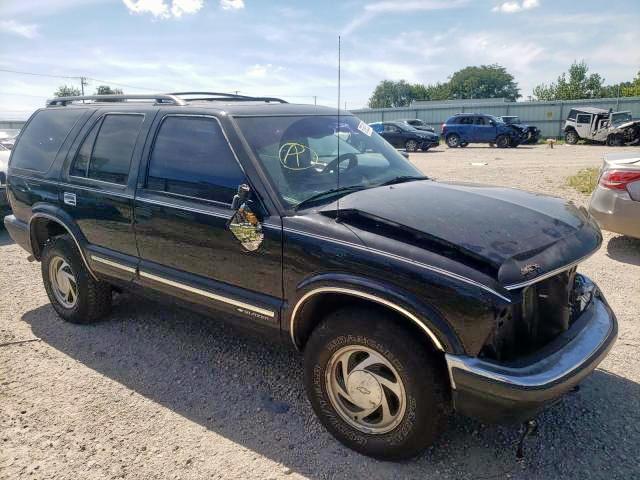 CHEVROLET BLAZER 2000 with VIN 1GNDT13W8Y2208441 - Photo from auction