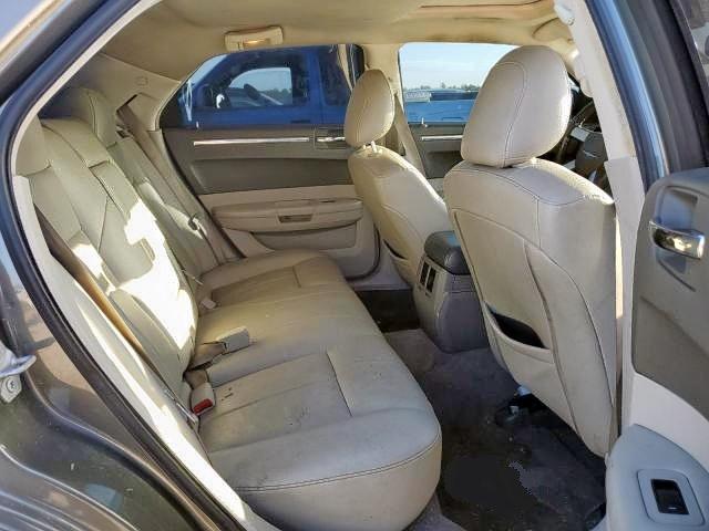 Photo 6 from auction – 2009 CHRYSLER 300 TOURIN with VIN 2C3LA53V49H512193