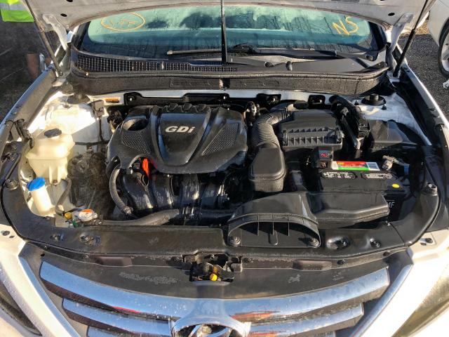 Photo 7 from auction – 2014 HYUNDAI SONATA SE with VIN 5NPEC4AC4EH910628
