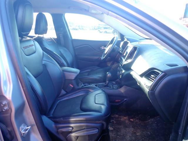 Photo 5 from auction – 2019 JEEP CHEROKEE T with VIN 1C4PJMBX9KD153744