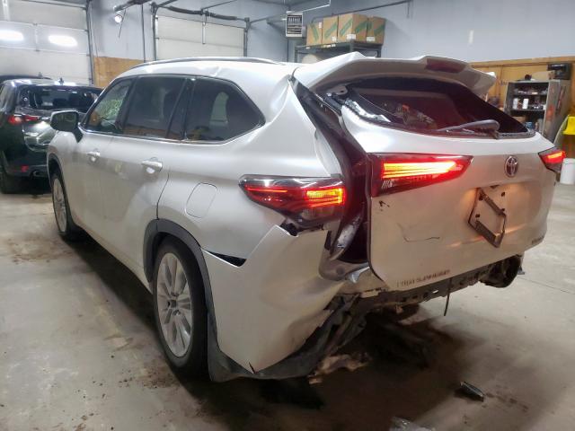 Photo 3 from auction – 2022 TOYOTA HIGHLANDER with VIN 5TDXBRCH3NS558444