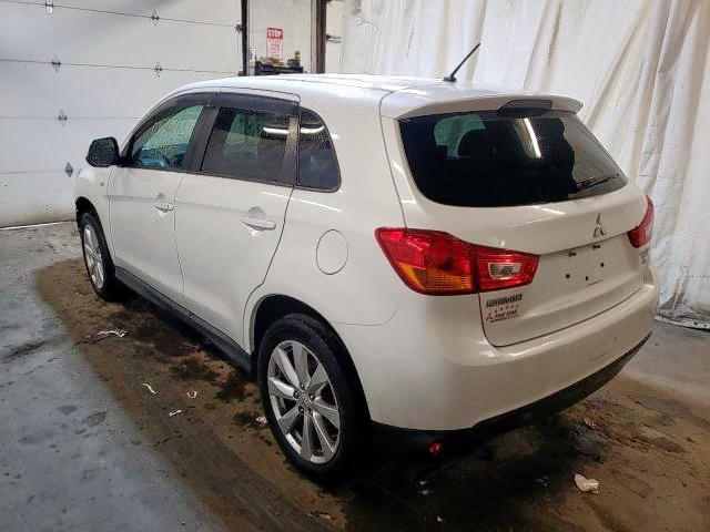 Photo 3 from auction – 2015 MITSUBISHI OUTLANDER with VIN 4A4AR3AW8FE043472
