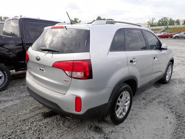 Photo 4 from auction – 2015 KIA SORENTO LX with VIN 5XYKT4A67FG632376