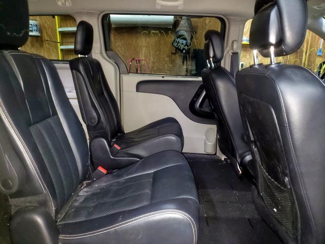 Photo 6 from auction – 2015 CHRYSLER TOWN & COU with VIN 2C4RC1CG5FR756340