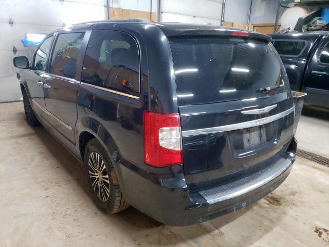 Photo 3 from auction – 2015 CHRYSLER TOWN & COU with VIN 2C4RC1CG5FR756340
