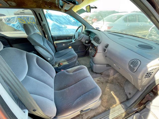 Photo 5 from auction – 1997 CHRYSLER TOWN & COU with VIN 1C4GP54R9VB314483