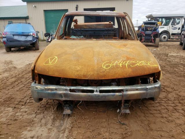 Photo 9 from auction – 2000 CHEVROLET SILVERADO with VIN 1GCGK29U1YE353162