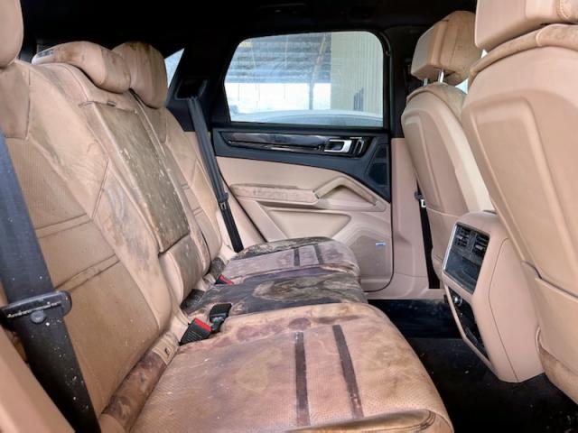 Photo 6 from auction – 2019 PORSCHE CAYENNE with VIN WP1AA2AY4KDA11532