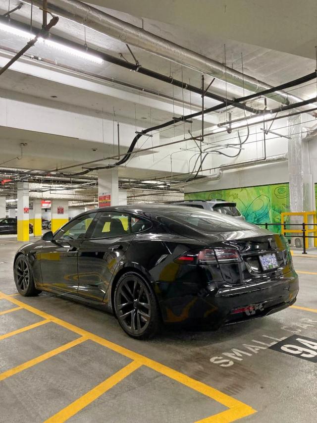 Photo 3 from auction – 2022 TESLA MODEL S with VIN 5YJSA1E52NF482835