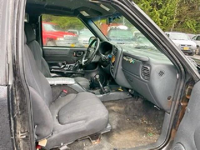 Photo 5 from auction – 2003 GMC SONOMA with VIN 1GTCT19X438278397