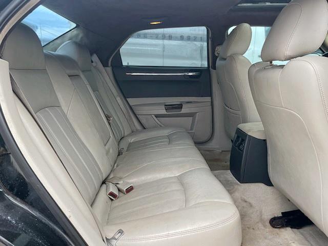 Photo 6 from auction – 2005 CHRYSLER 300C with VIN 2C3JA63H55H621408