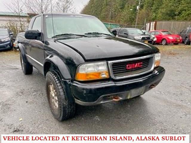 GMC SONOMA 2003 with VIN 1GTCT19X438278397 - Photo from auction
