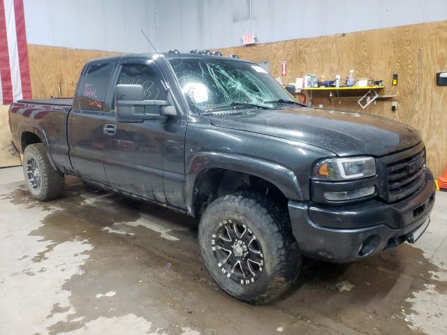 GMC NEW SIERRA 2004 with VIN 2GTEK19T141135484 - Photo from auction