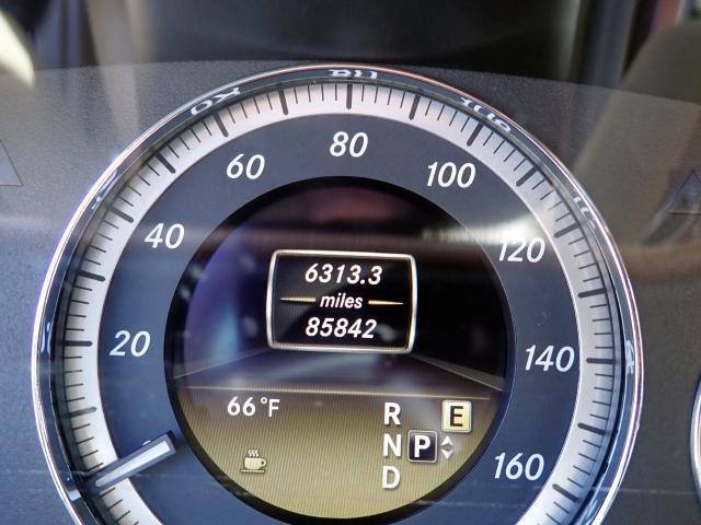 Photo 8 from auction – 2012 MERCEDES-BENZ E 350 with VIN WDDHF5KB9CA527200