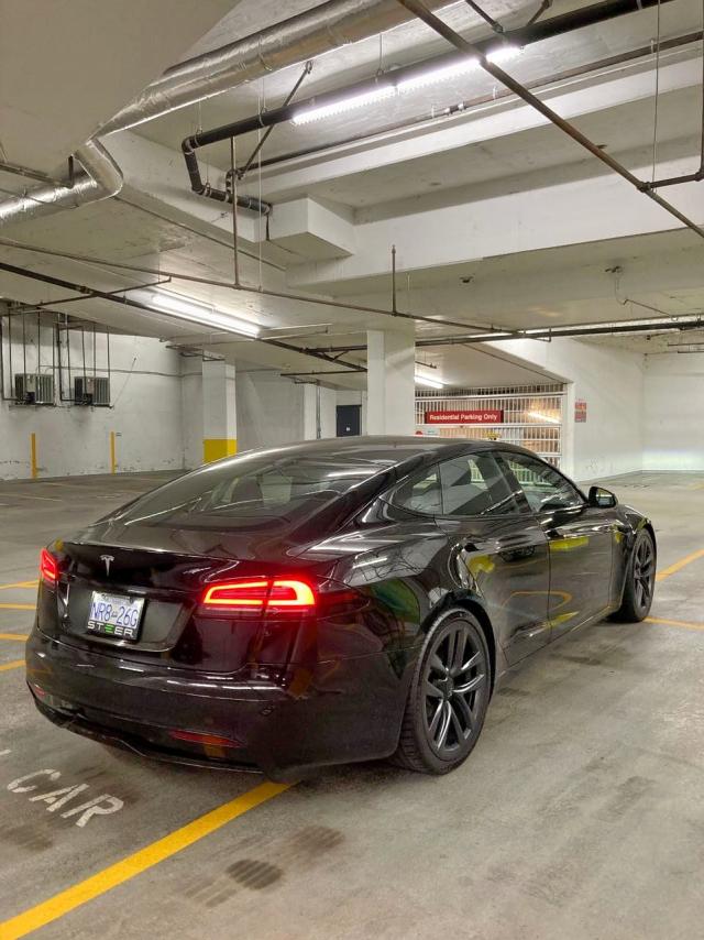Photo 4 from auction – 2022 TESLA MODEL S with VIN 5YJSA1E55NF482523