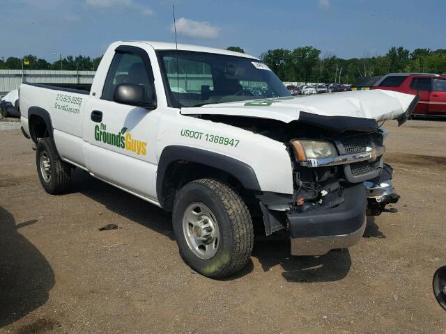 CHEVROLET SILVERADO 2004 with VIN 1GCHC24U74E152837 - Photo from auction