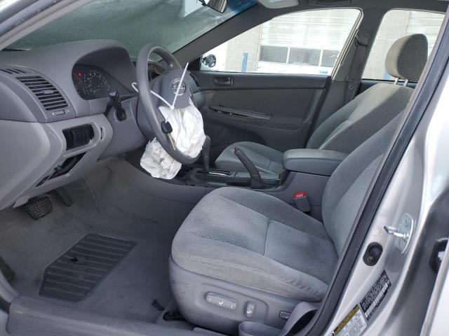 Photo 7 from auction – 2004 TOYOTA CAMRY LE with VIN 4T1BF30K84U577542