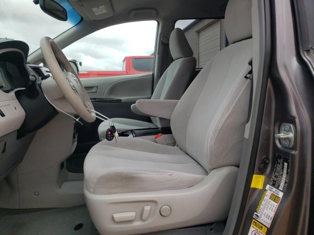 Photo 7 from auction – 2013 TOYOTA SIENNA LE with VIN 5TDKK3DC2DS304717