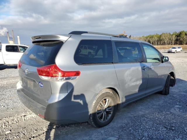 Photo 3 from auction – 2011 TOYOTA SIENNA LE with VIN 5TDKK3DC1BS153754