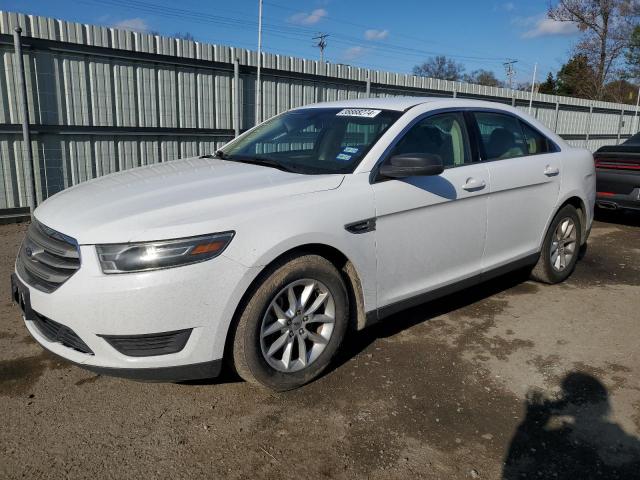 FORD TAURUS SE 2015 with VIN 1FAHP2D83FG122593 - Photo from auction