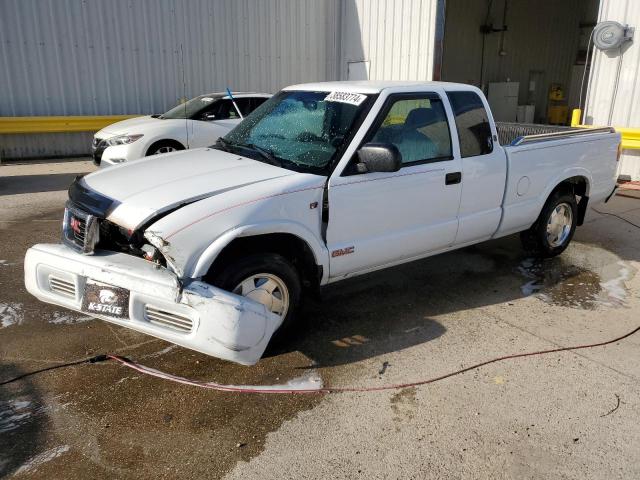 GMC SONOMA 2002 with VIN 1GTCS19W028201115 - Photo from auction
