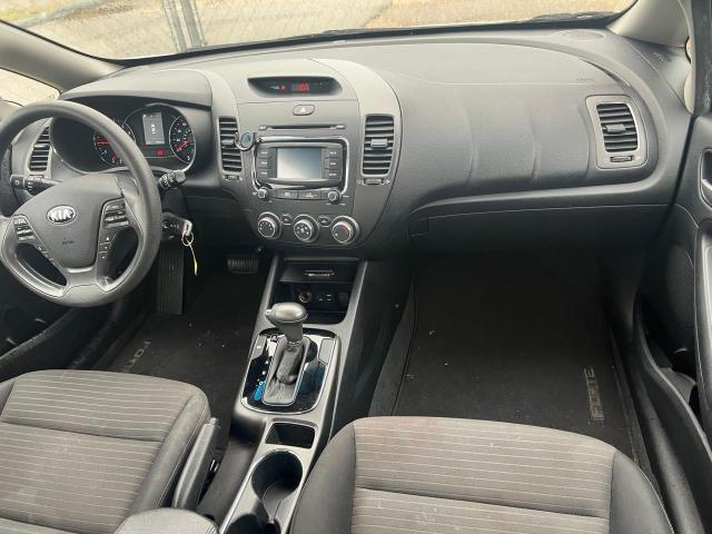 Photo 9 from auction – 2017 KIA FORTE LX with VIN 3KPFL4A79HE023557