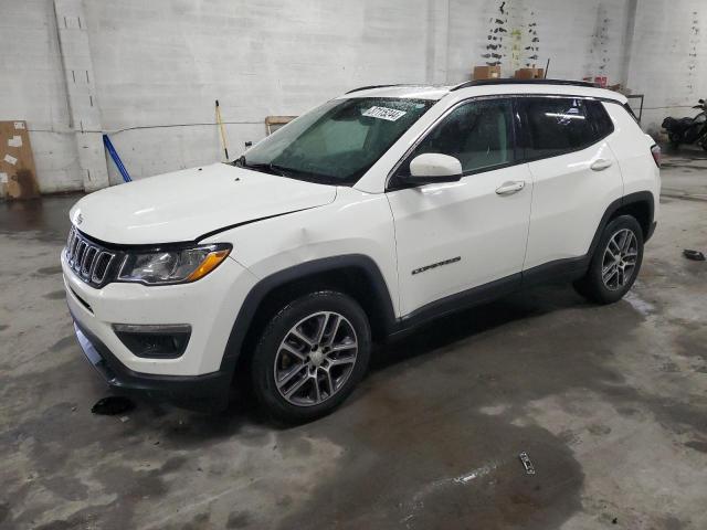 JEEP COMPASS 2017 with VIN 3C4NJCBB1HT669668 - Photo from auction