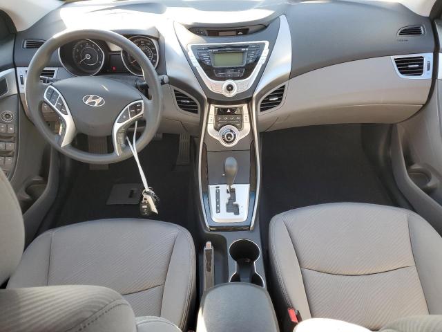 Photo 8 from auction – 2012 HYUNDAI ELANTRA GL with VIN 5NPDH4AE7CH103144