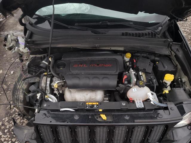 Photo 11 from auction – 2017 JEEP RENEGADE S with VIN ZACCJBAB8HPG60881