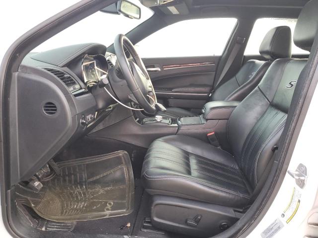 Фото 7 с аукциона – 2017 CHRYSLER 300 S с VIN 2C3CCABT3HH647506