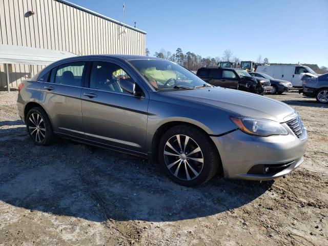 Photo 4 from auction – 2013 CHRYSLER 200 TOURIN with VIN 1C3CCBBB1DN594948