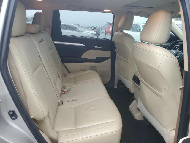 Photo 11 from auction – 2016 TOYOTA HIGHLANDER with VIN 5TDKKRFHXGS155456