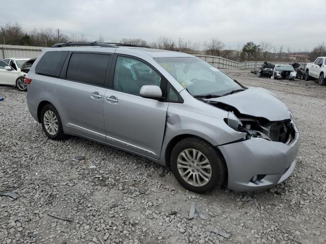Photo 4 from auction – 2017 TOYOTA SIENNA XLE with VIN 5TDYZ3DC6HS893086